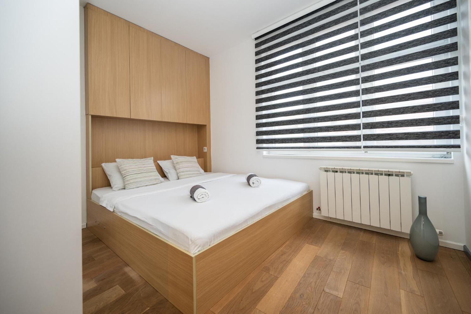 Design 1Bdr Apartment With City View 사라예보 외부 사진