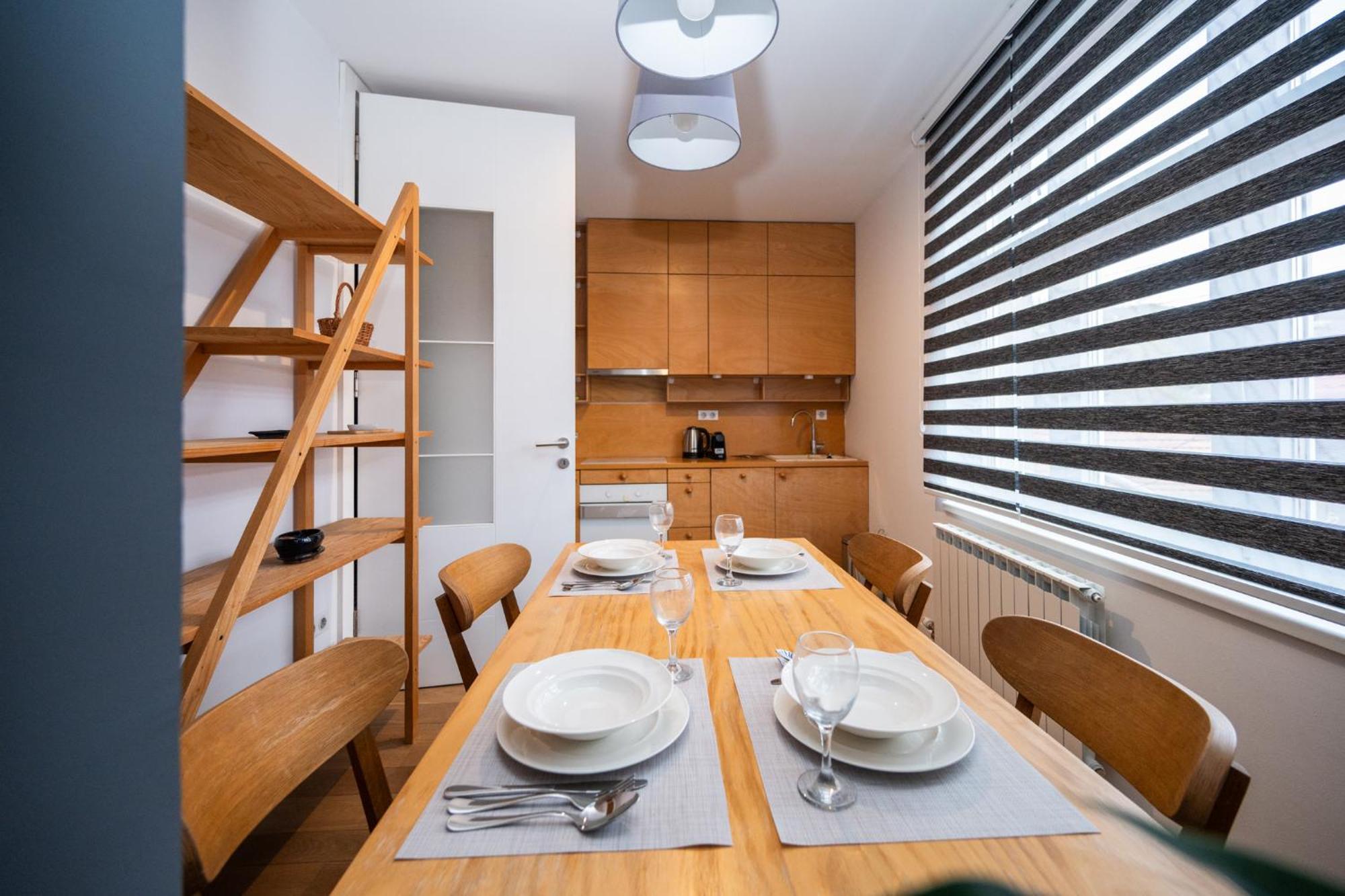 Design 1Bdr Apartment With City View 사라예보 외부 사진